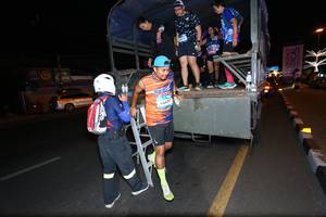 BIB: 21084
                            <button type="button" onclick="openModal(23016595)" class="btn btn-primary btn-sm float-right btn-popup" data-toggle="modal" data-target=".modal-high-quality">
                        <i class="fas fa-shopping-cart"></i> Add to Cart
                    </button>
                                            <button type="button" onclick="isThisMe(23016595, true)" class="btn btn-success btn-sm float-right btn-popup btn-isme hidden" data-toggle="tooltip" data-placement="bottom" title="นี่คือรูปของคุณใช่ไหม คลิกที่นี่เพื่อเอาเข้าอัลบั้ม">
                        <i class="fas fa-plus"></i> Add to album
                    </button>
                    <button type="button" onclick="isThisMe(23016595, false)" class="btn btn-warning btn-sm float-right btn-popup btn-isnotme hidden">
                        <i class="fas fa-ban"></i> Remove from album
                    </button>